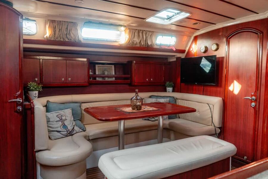 Porto: Douro River Boat Tour with Wine Tasting - Who will enjoy this cruise most