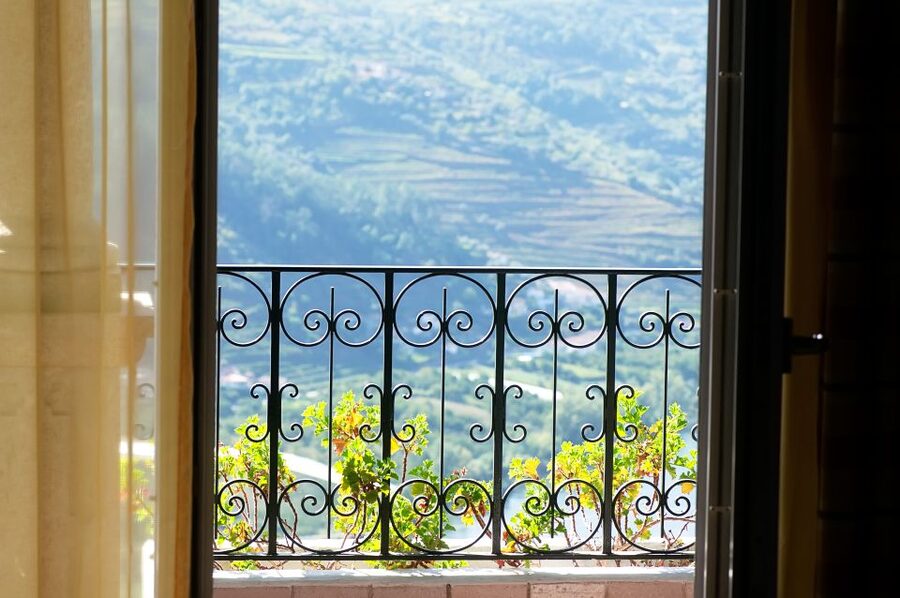 Porto: Douro Valley Tour with Wine Tasting, Cruise and Lunch - The best fit for this $76 experience