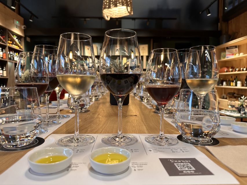 Porto: Douro Valley Tour with Wine Tasting, Cruise and Lunch - Sabrosa viewpoint and the return to Porto