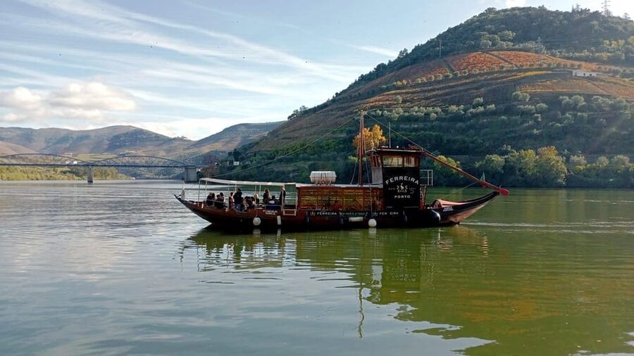 Porto: Douro Valley Vineyards Tour with Lunch & River Cruise - Pinhão and the Douro River cruise