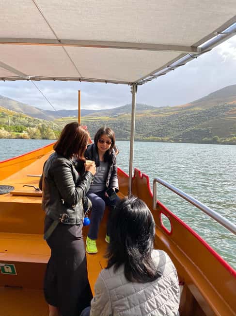 Porto: Douro Valley Wine Tour with Tastings, Lunch & Cruise - Guides Make the Long Drive Better
