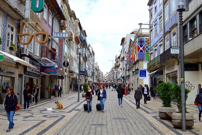 Porto Food & Wine Tasting Tour with Lunch or Dinner Option - Why this food walk is a smart first Porto activity