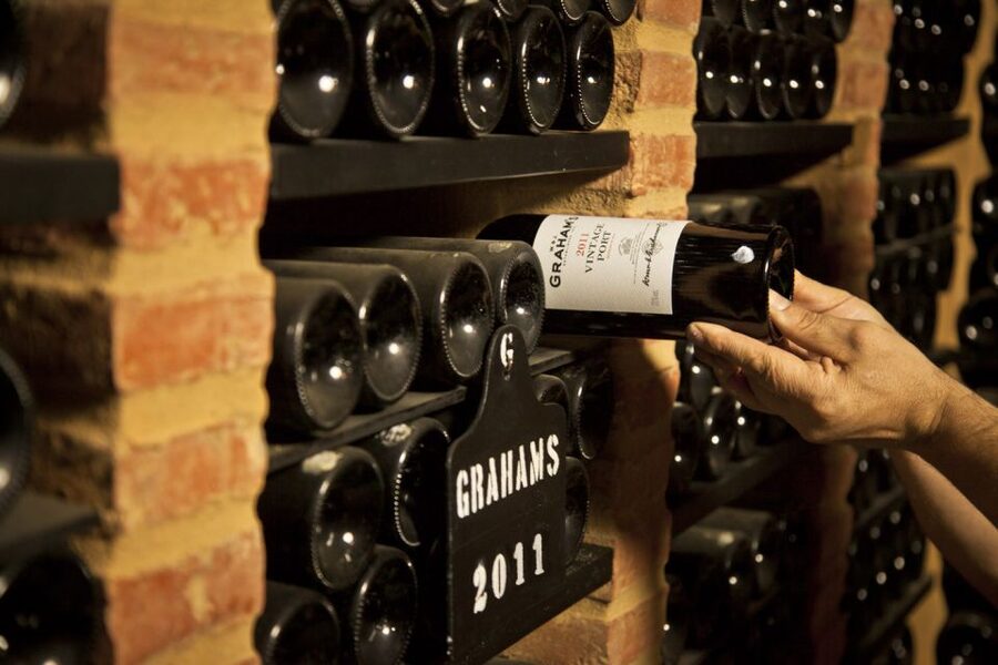 Porto: Graham's Port Lodge Tour & Vintage Room Wine Tasting - What the group size and guide mean