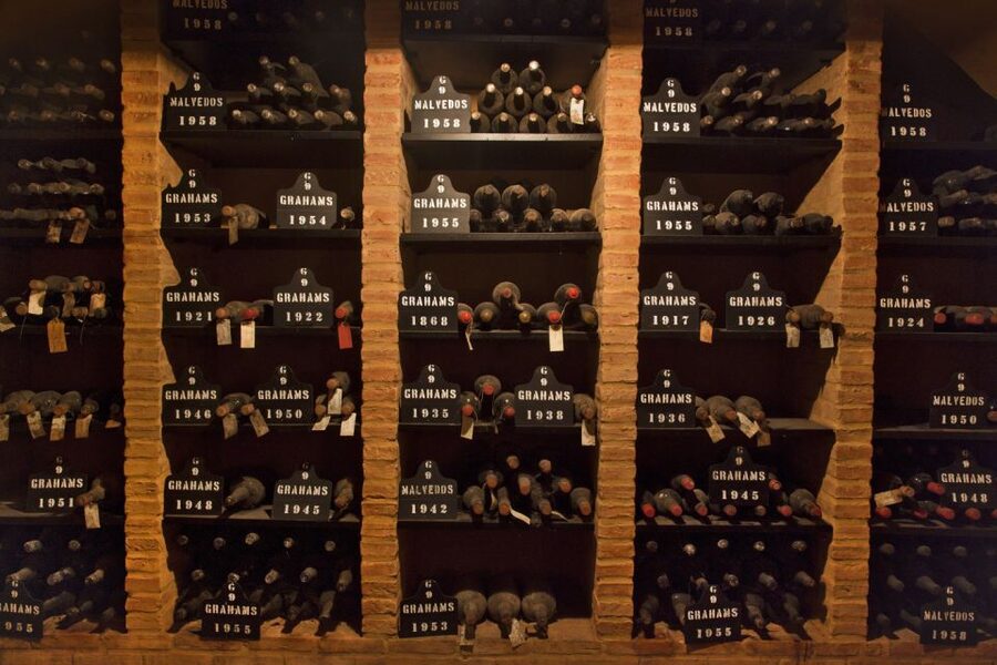 Porto: Graham's Port Lodge Tour with Premium Wine Tastings - Shopping and the On-Site Restaurant