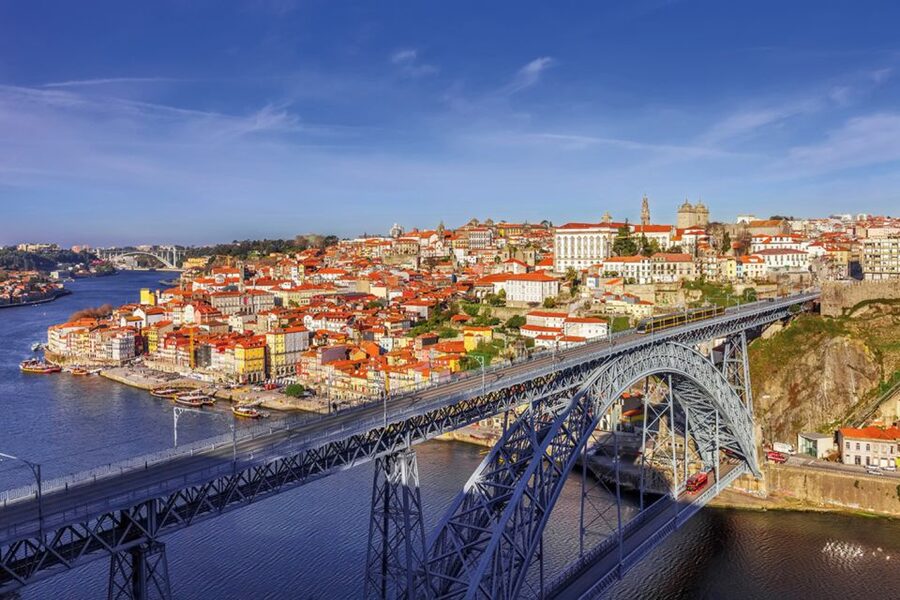 Porto Half-Day Tour and Wine Tasting - Sé district, where Porto begins to make sense