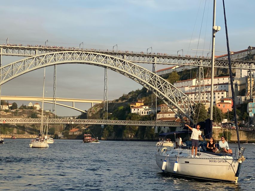Porto: Private Douro River Charming Cruise w/wine tasting - A private boat changes the value
