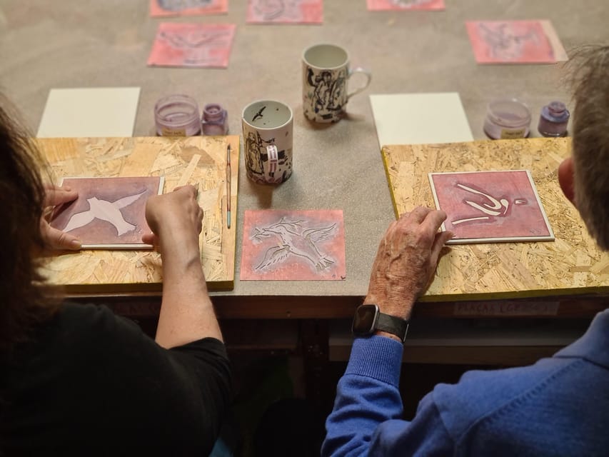 Porto: Tile Painting Workshop with Tea and Port Wine - The opening lesson on Portuguese tile traditions