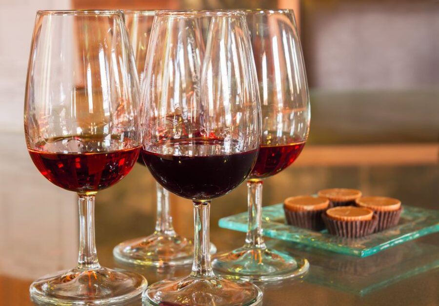 Porto: Tuk-Tuk Tour, Douro River Cruise, and Wine Tasting - Who gets the most from this $64 package?