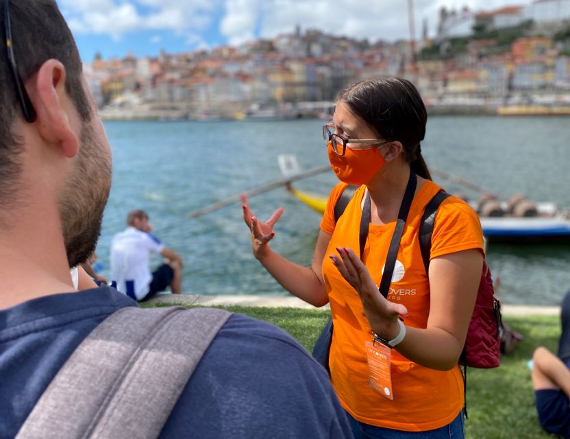Porto: Wine Tasting with Tapas Walking Tour - Starting near the Douro River