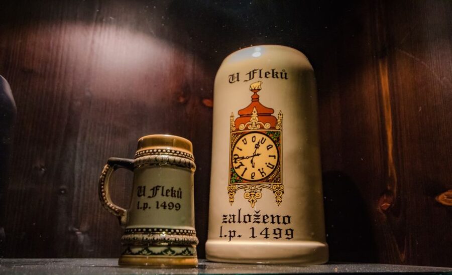 Prague: Legendary Beer Tour with Dinner - Should you book the Legendary Beer Tour with Dinner?