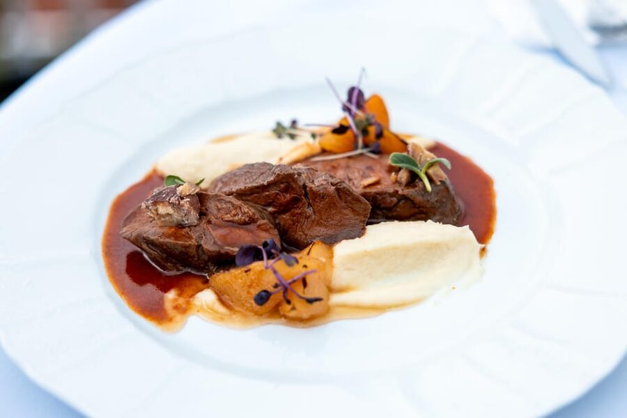 Prague: Sky Bar Aperitivo Menu with Drink & Panoramic Views - The two-hour option and unlimited Italian wine