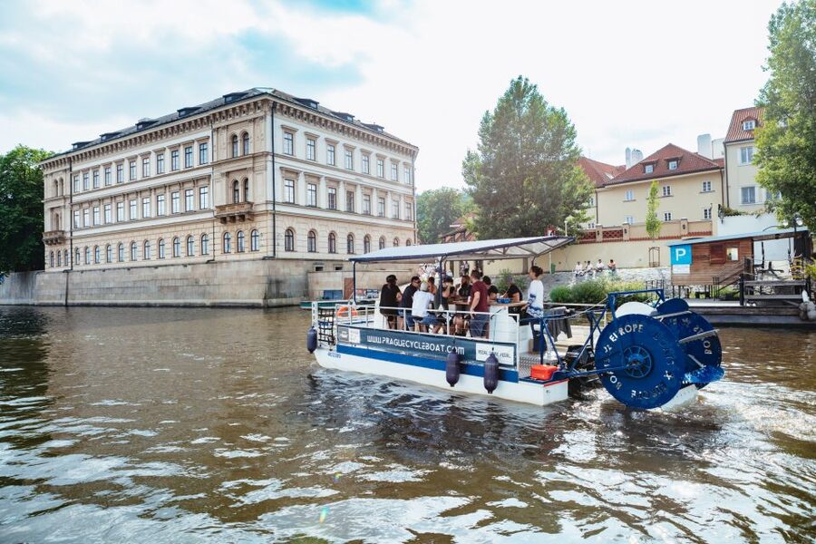 Prague: Swimming Beer Bike on A Cycle Boat - Kampa Island and the return along the river