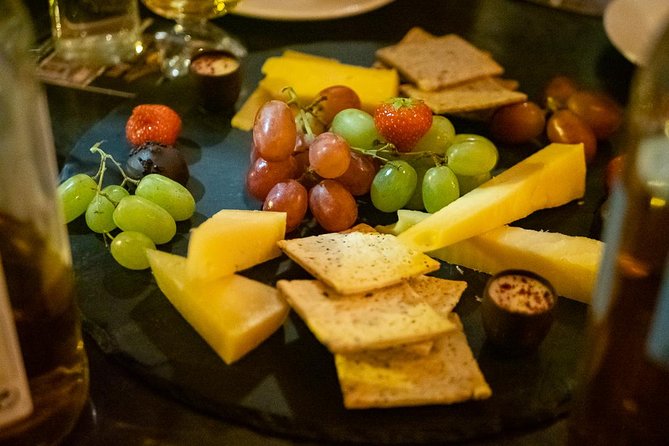 Premium Whiskey and Food Tasting in Dublin - What the guide adds to the experience