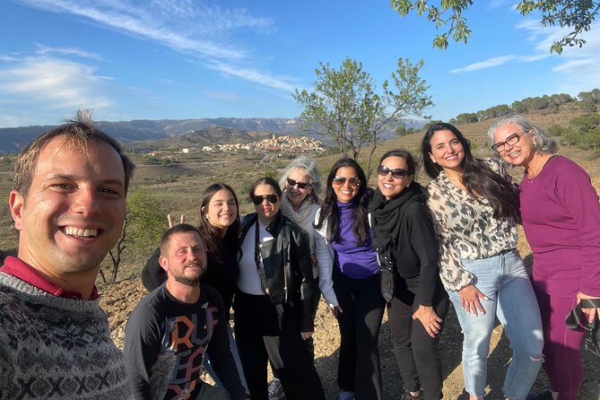 Priorat tour to 3 small wineries and hotel pick-up - Sangenis i Vaque and the value of older bottles
