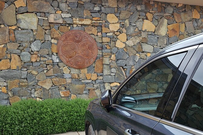 Private Canberra Winery Tour with lunch - The lunch stop adds a welcome break