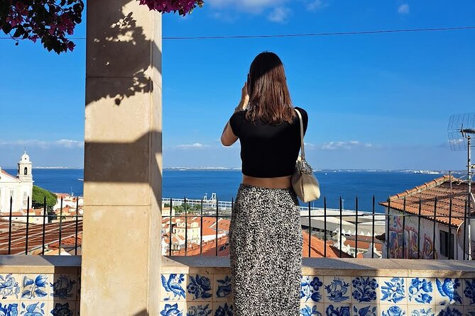 Private Food and Wine Tour: From Street to Gourmet - The castle, Alfama, and Mouraria