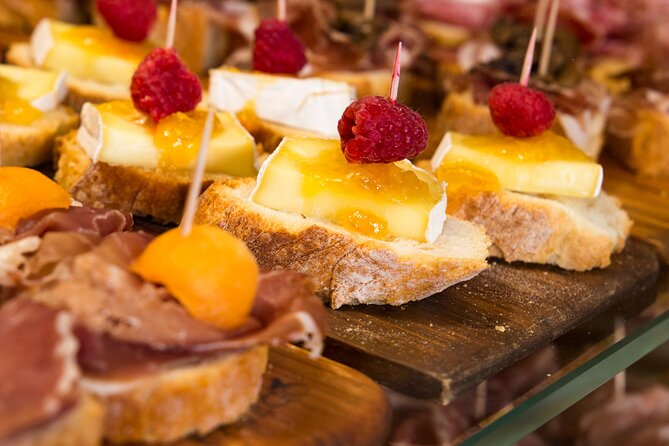 Private Secret Venice Tour; Rialto Market, San Polo & Food and Wine tasting - How the timing and group format work