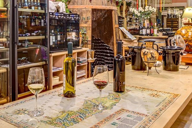 PRIVATE Walking Tour with Lunch and Wine Tasting by a Sommelier - Why this tour works as a first day in Chania