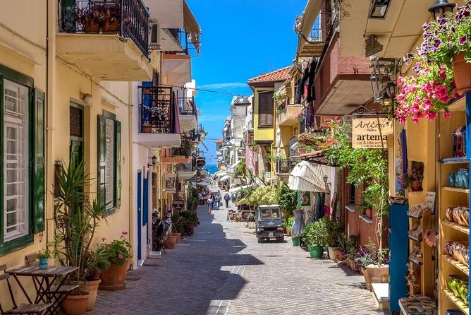 PRIVATE Walking Tour with Lunch and Wine Tasting by a Sommelier - Pickup area and planning details