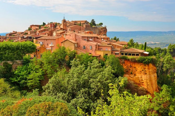 Provence Wineries and Luberon Villages Day Trip from Aix-en-Provence - The midday return to Aix keeps the route moving