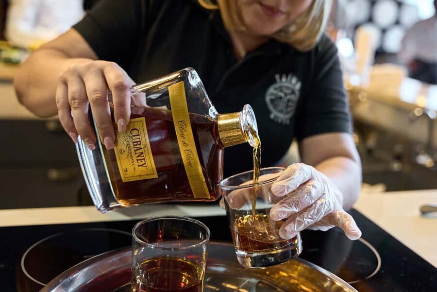 Punta Cana Oliver & Oliver Rum Tasting & Taino Concept Store - The solera method and why the bottles taste different