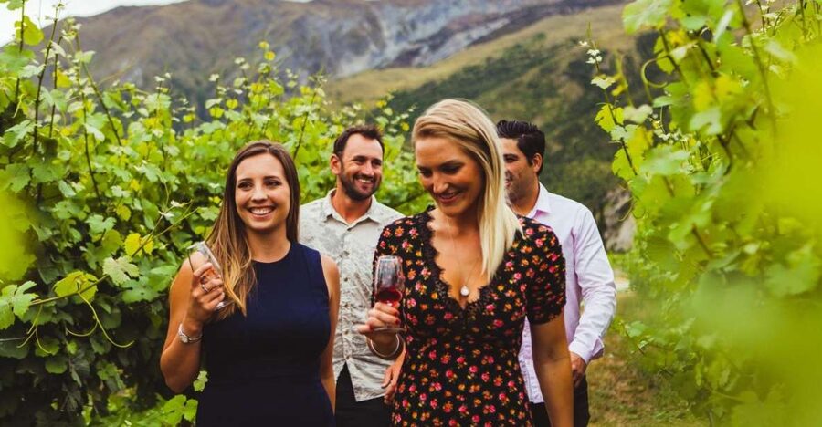 Queenstown: Wine Tasting Tour - The guide can shape the whole day