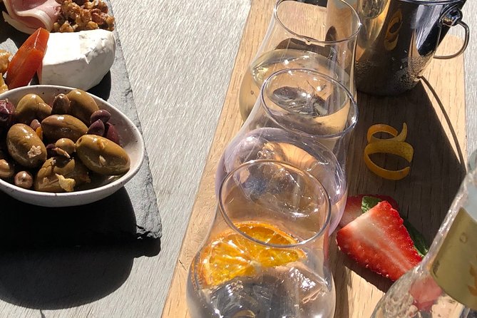 Red White & Brew - Wine, Gin & Beer Tour with Tastings from Adelaide - Pindarie: the food-and-wine centerpiece