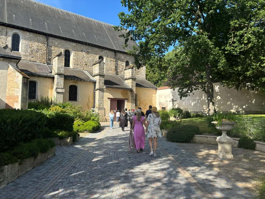 Reims: Moët & Chandon and Family-Run Winery Day Tour & Lunch - What the $365 price really covers