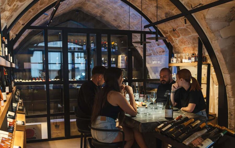 Rethymno: Cretan Wine Tasting Guided Tour with Local Food - Key points at a glance