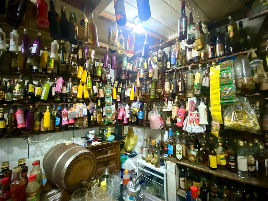 Rio: Pub Crawl in Lapa with Cachaça Tasting and Live Samba - Finishing with Brazilian funk, pop, and reggaeton