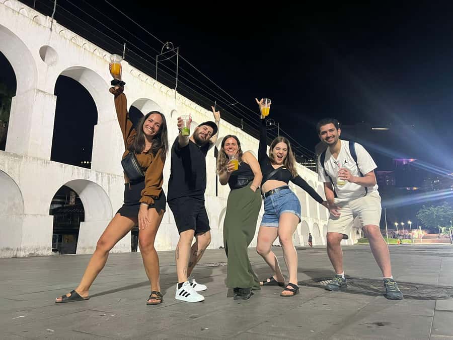 Rio: Pub Crawl in Lapa with Cachaça Tasting and Live Samba - Group size, guide support, and personal safety