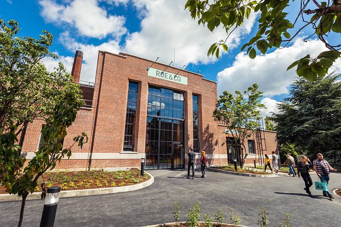 Roe & Co Distillery Experiences - Choosing the Blending experience