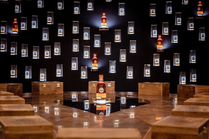 Roe & Co Distillery Experiences - Why the small group changes the experience