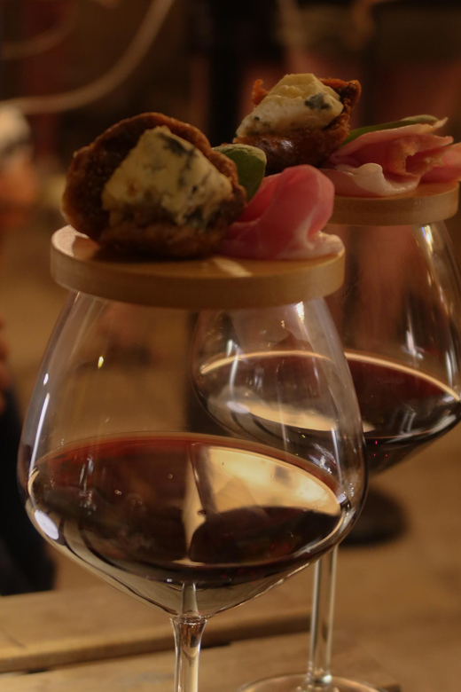 Romantic Wine Tasting Experience at Koccio Valletta - The 90-minute tasting, from first greeting to final bite