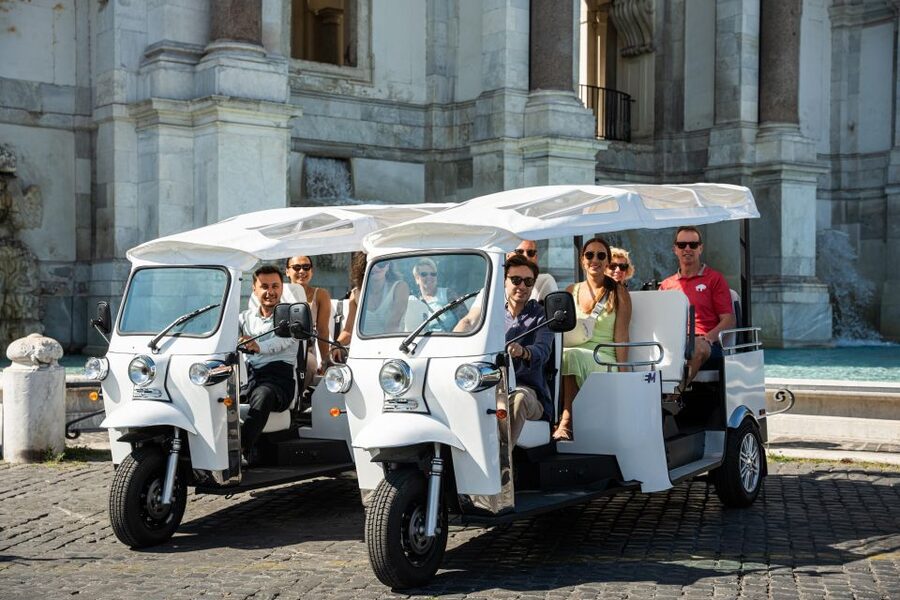 Rome: 2-Hour Vip Tuk-tuk tour with Hotel Pickup and Prosecco - The Fontana dell’Acqua Paola and the Prosecco stop
