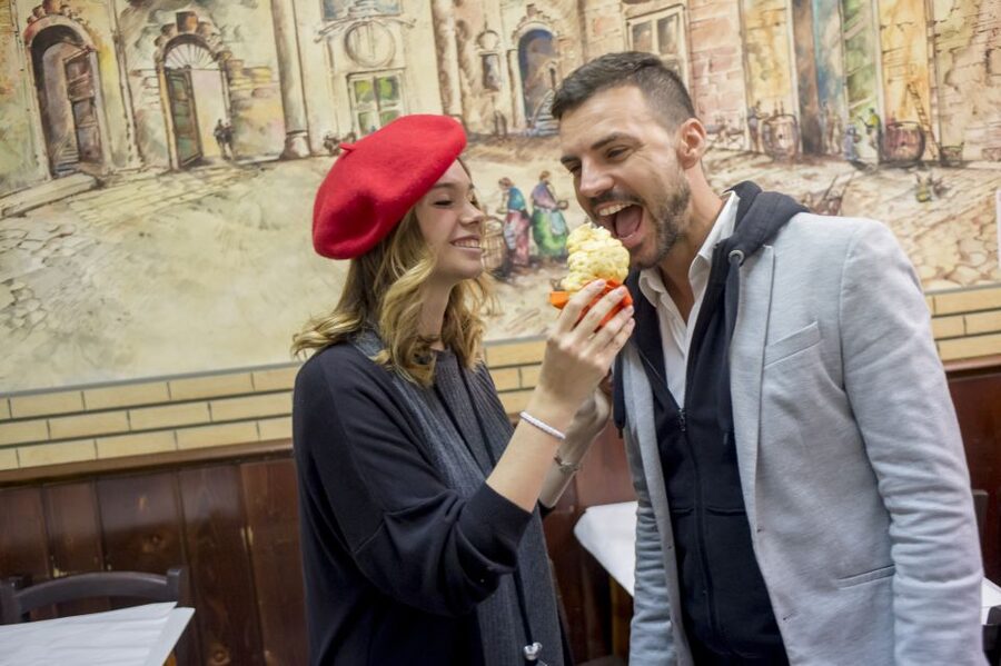 Rome: Food Tour and Wine Tasting in a Traditional Trattoria - Campo de’ Fiori and the first Italian bites