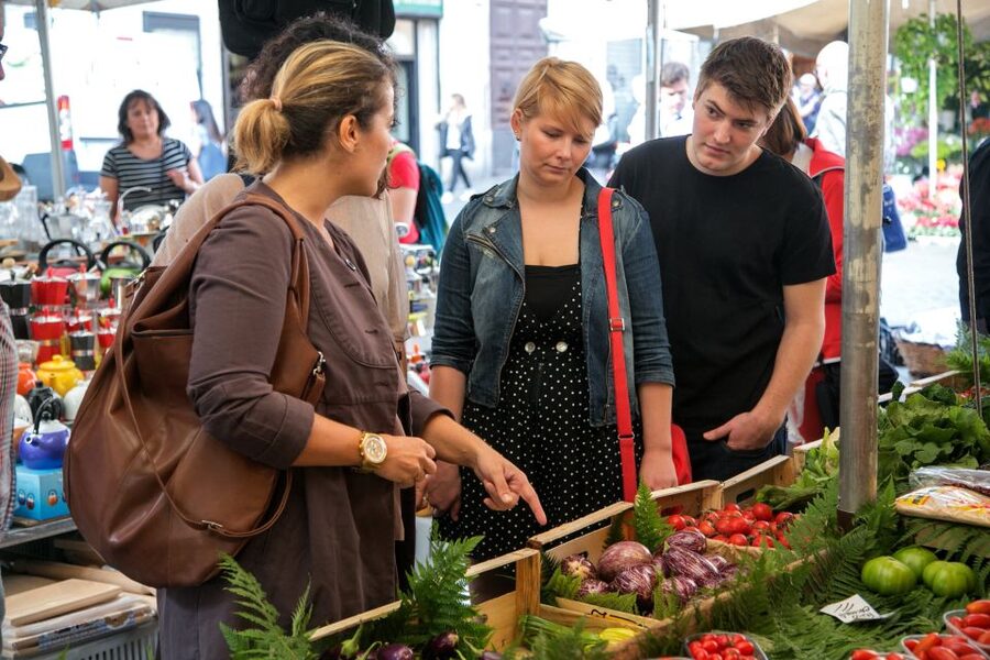 Rome: Food & Wine Tour of Campo de Fiori, Ghetto, Trastevere - A Roman food tour that teaches you how to eat