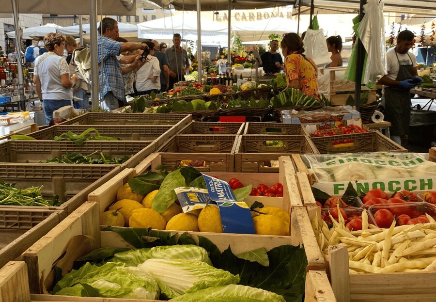 Rome: Food & Wine Tour of Campo de Fiori, Ghetto, Trastevere - Guides who make the difference
