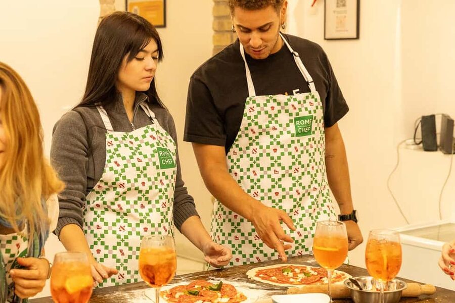 Rome: Pizza Making Cooking Class With Spritz Cocktails - Key points at a glance