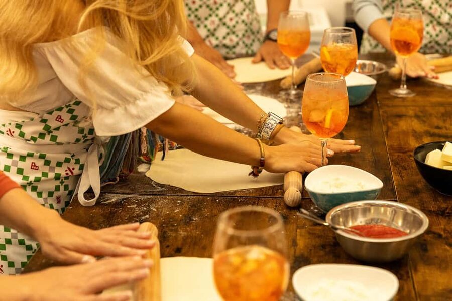 Rome: Pizza Making Cooking Class With Spritz Cocktails - Kneading dough and making your own pizza