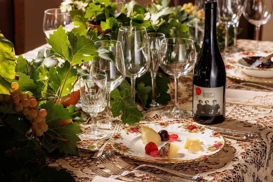 Rome: Private Countryside Wine Tasting Tour - The guides make the visit personal