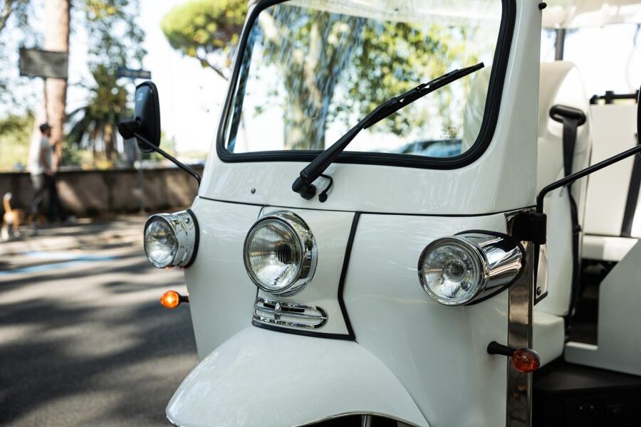 Rome: Private Tuk Tuk Tour with Hotel Pickup and Prosecco - Janiculum Hill and the Prosecco pause