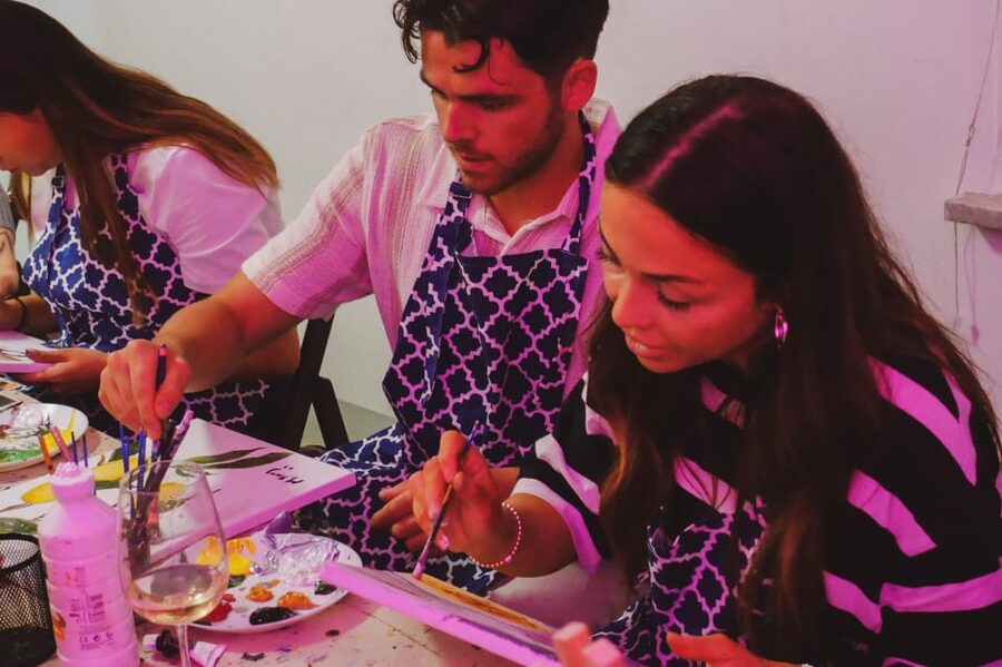 Rome: Tipsy Painting Class with Fine Wine and Arts - A Rome souvenir made with paint, wine, and pizza