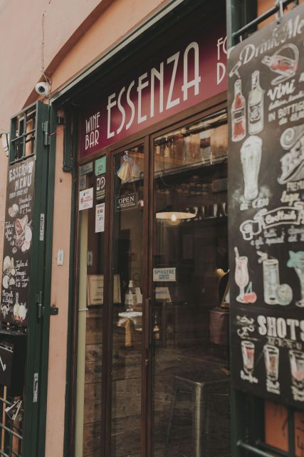 Rome: Trastevere Wine Tasting with Food Pairing and Gelato - Why the guide makes the difference