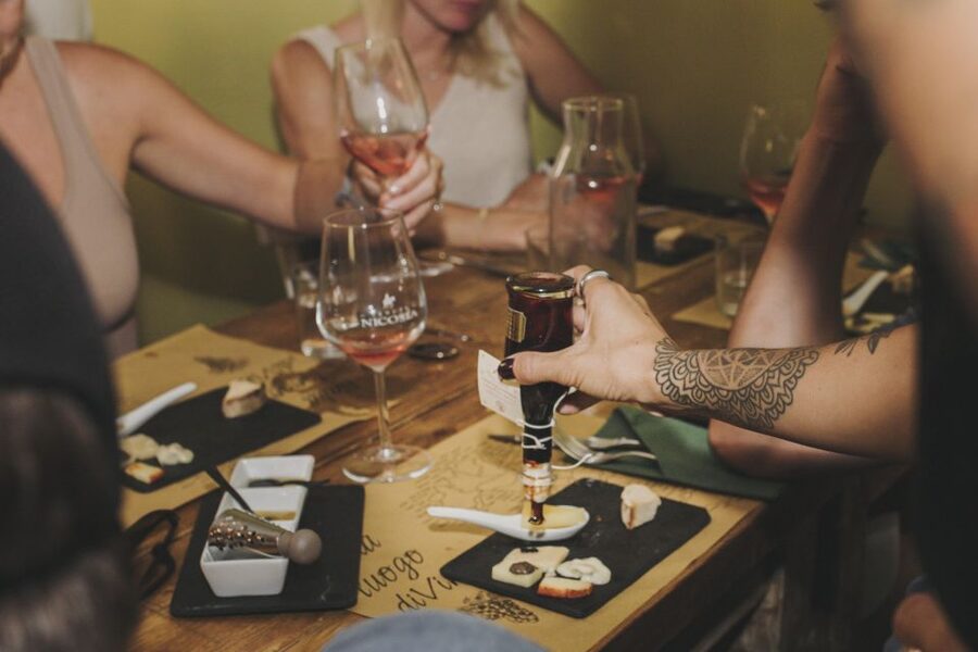 Rome: Trastevere Wine Tasting with Food Pairing and Gelato - Trastevere as the backdrop