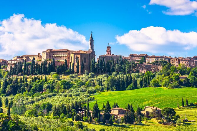 Rome: Tuscany & Montepulciano Day Trip with Lunch & Wine Tasting - Leaving Rome for the Val d’Orcia