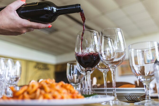 Rome: Tuscany & Montepulciano Day Trip with Lunch & Wine Tasting - The coach, group size, and physical effort