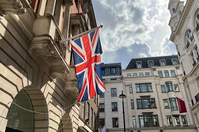 Royal Historic Pubs Walking Guided Tour in London - Group size, pace, and practical comfort