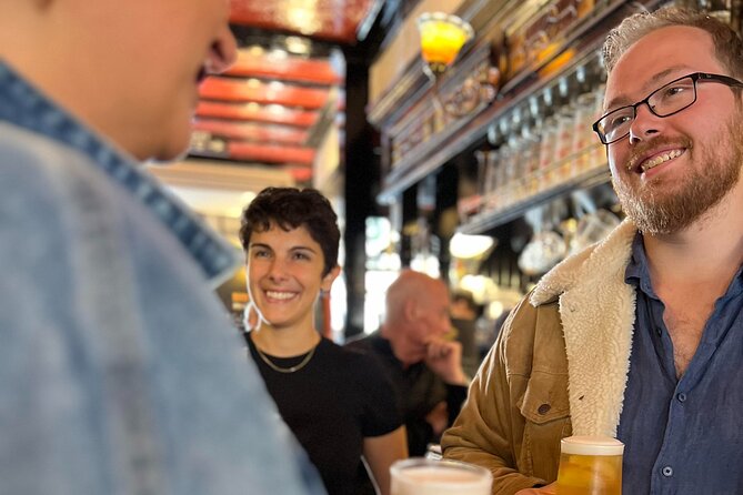Royal Historic Pubs Walking Guided Tour in London - St James’s Palace and the royal setting