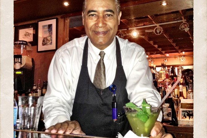 Rum Craft Cocktail Tour in San Juan - The guides shape the evening